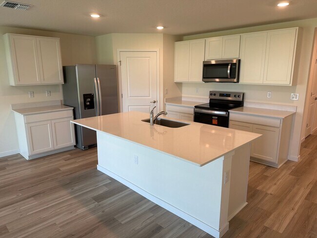 Building Photo - 8665 Barragan Dr