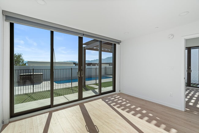 Building Photo - 13848 Scenic Crest Cir