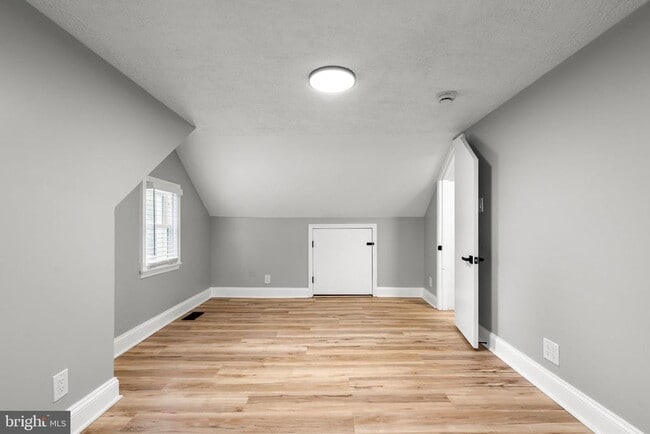 Building Photo - 3406 Louth Rd