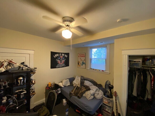 Building Photo - NT 407 Warner St NT