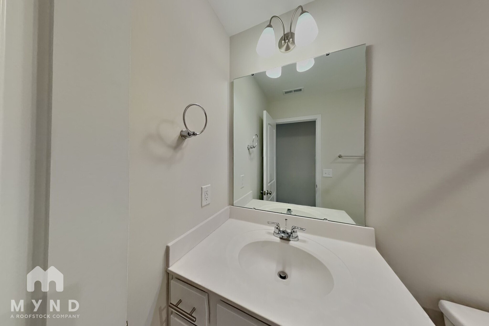 Building Photo - 6823 Hardwick Ln