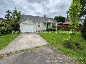 Building Photo - 7424 SE 50th Ave