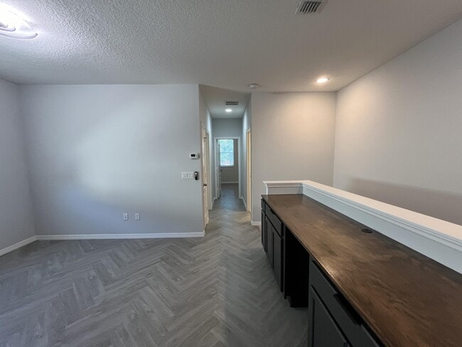 Building Photo - 2581 Econ Landing Blvd