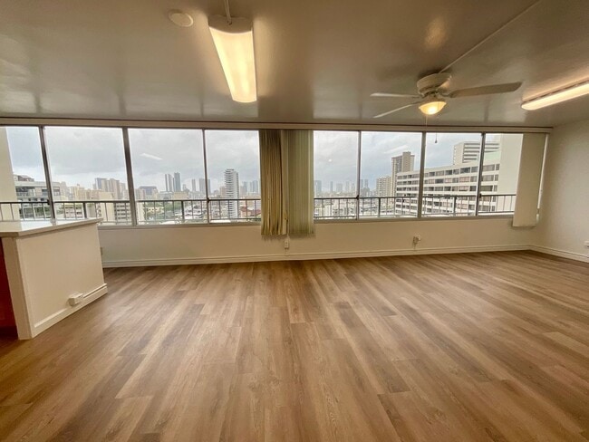 Building Photo - MAKIKI ROYAL