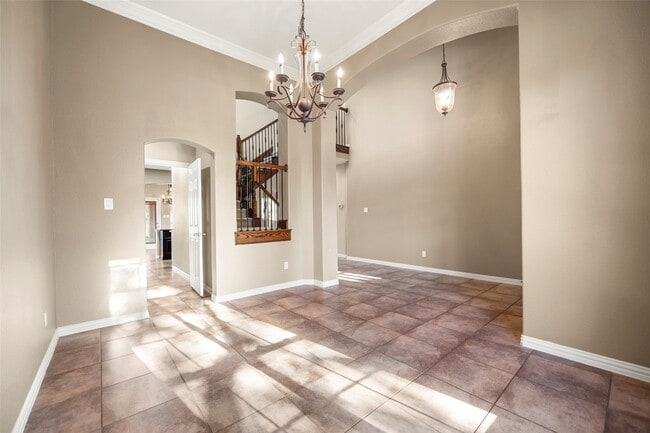 Building Photo - 28210 Chalet Park Dr