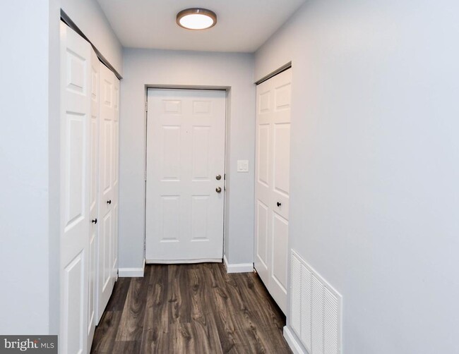 Building Photo - 7316 Cipriano Springs Dr