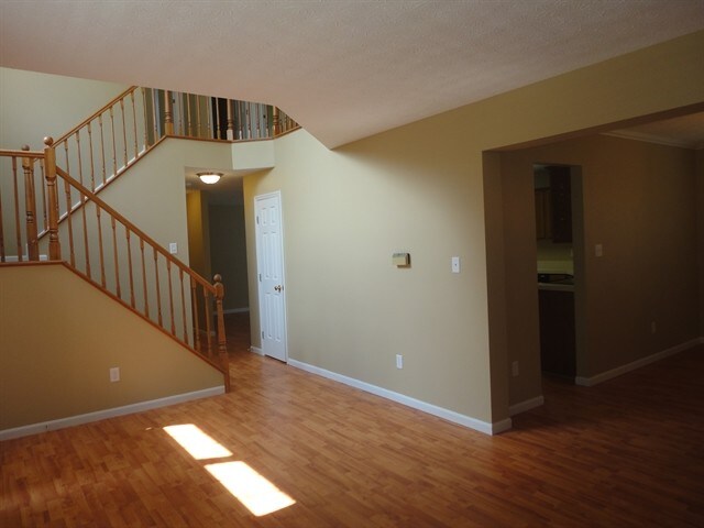 Building Photo - 6203 Wellington Place