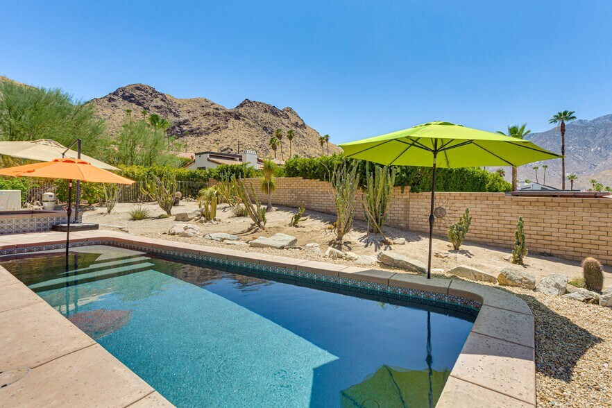 Building Photo - 2800 Cholla Pl