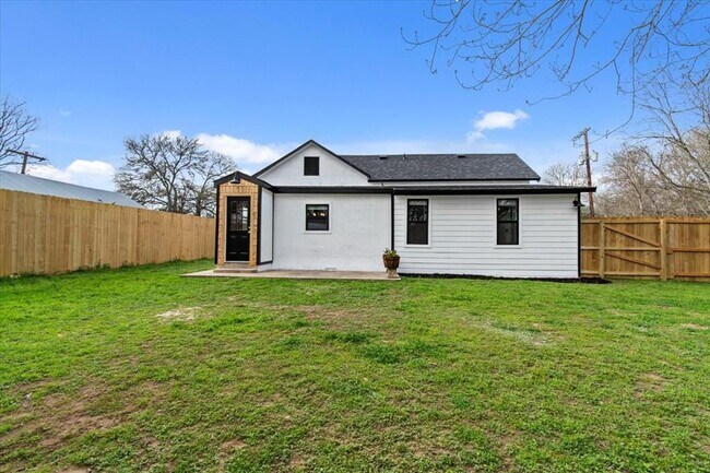 Building Photo - 102 East St