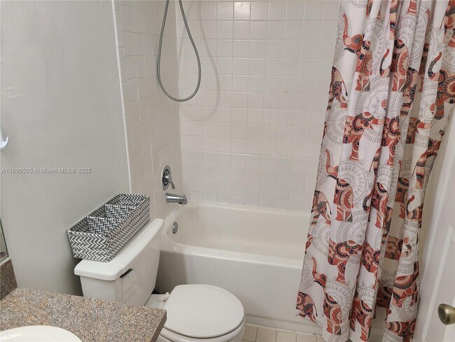 Building Photo - 9851 Nob Hill Ct