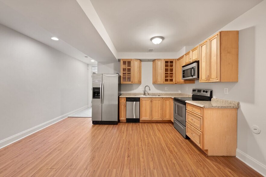 Building Photo - 3459 Holmead Pl NW