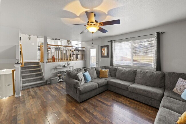 Building Photo - Bright & Spacious 4-Bedroom Home with Open-Concept Living, Fenced Yard & 2-Car Garage