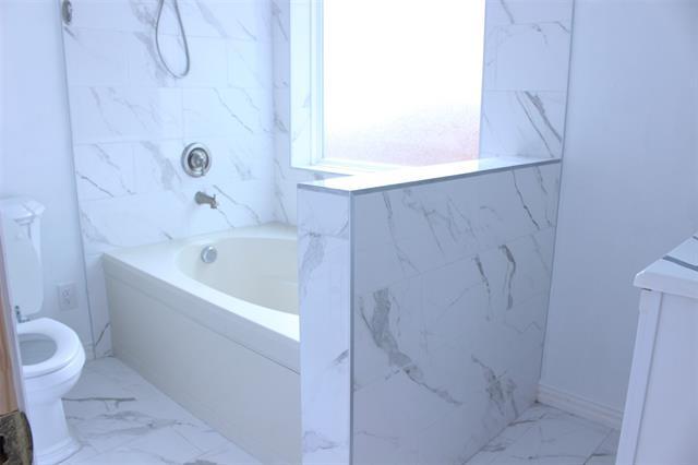 Building Photo - 2411 Anderson St