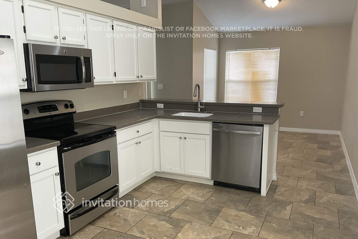 Building Photo - 4416 11th Ave E