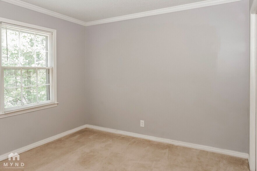 Building Photo - 11313 Mountain Crest Dr SE