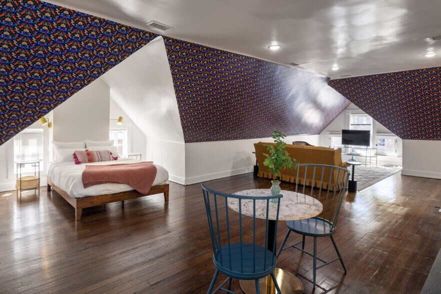 Building Photo - 1382 Burdette Ave