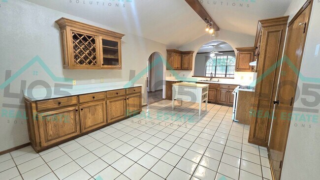 Building Photo - 3 Bed CA Schools