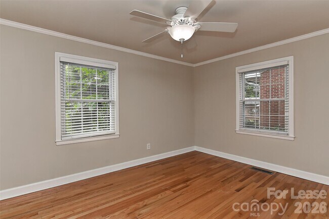 Building Photo - 420 Seneca Pl