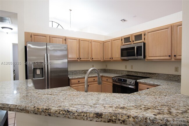 Building Photo - 3160 Peachtree Cir