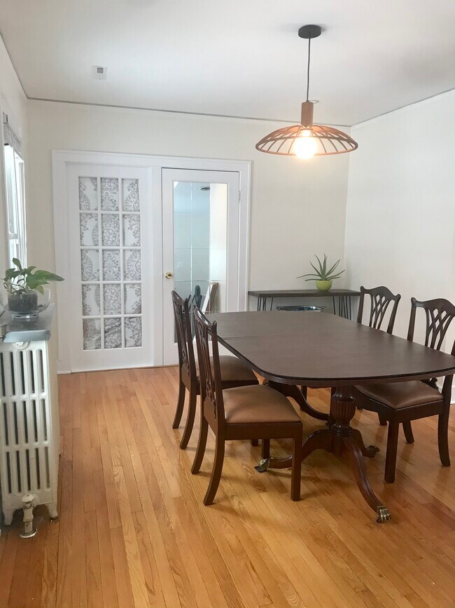 Building Photo - 8307 Greenwood Ave