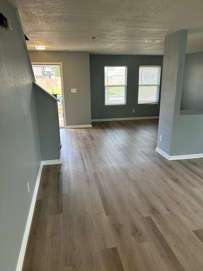 Building Photo - Madison City - County Line Road -Redstone Arsenal Gate 7