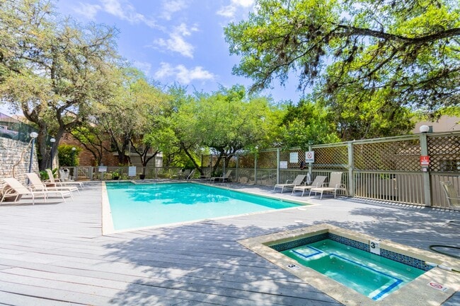 Building Photo - South Austin Gem: Cozy 2BR Home with Stunning Downtown Views, Minutes from Barton Creek Greenbelt!