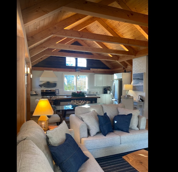 Building Photo - 93 Sixpenny Ln