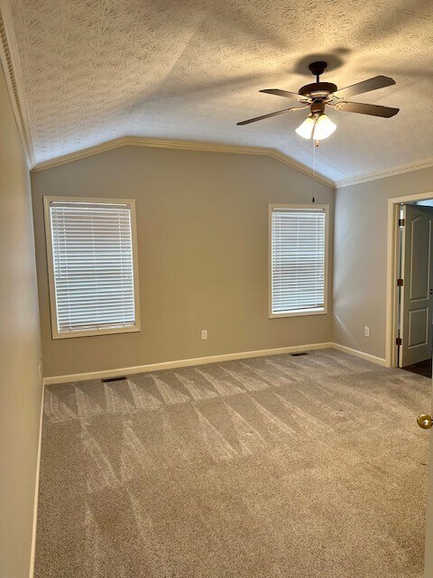Building Photo - 329 White Oak Way