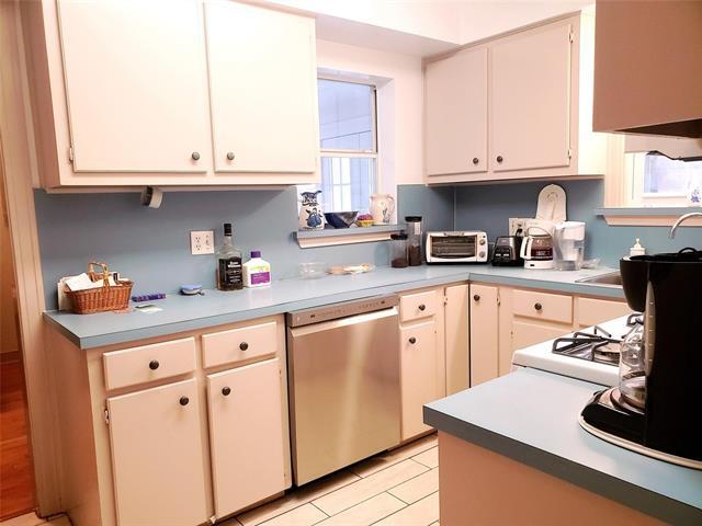 Building Photo - 9043 Angora St