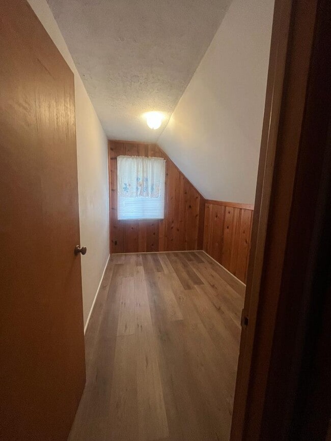 Building Photo - 22947 Waters Dr