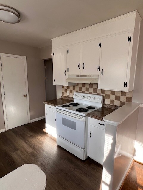 Building Photo - 5680 Meadowcrest St