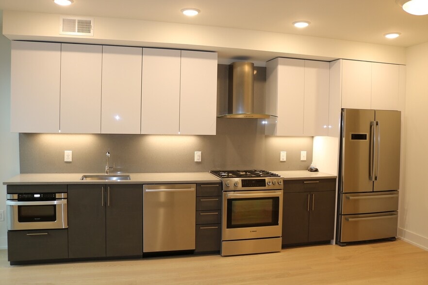 Building Photo - 201 Marin Blvd