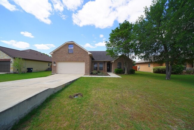 Building Photo - Move-In Ready Property Now Available in Se...