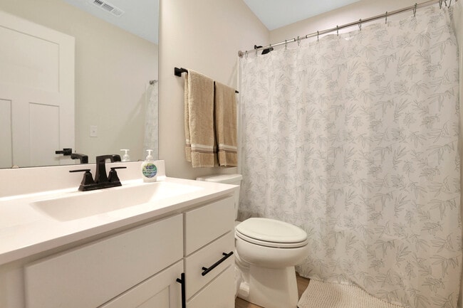 Building Photo - 155 Canterbury Way