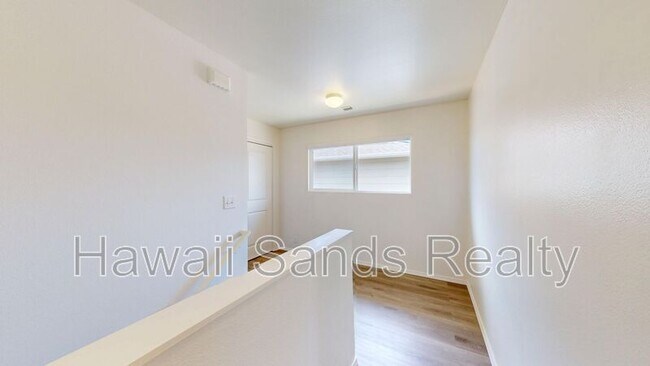 Building Photo - 91-1001 Keaunui Dr.