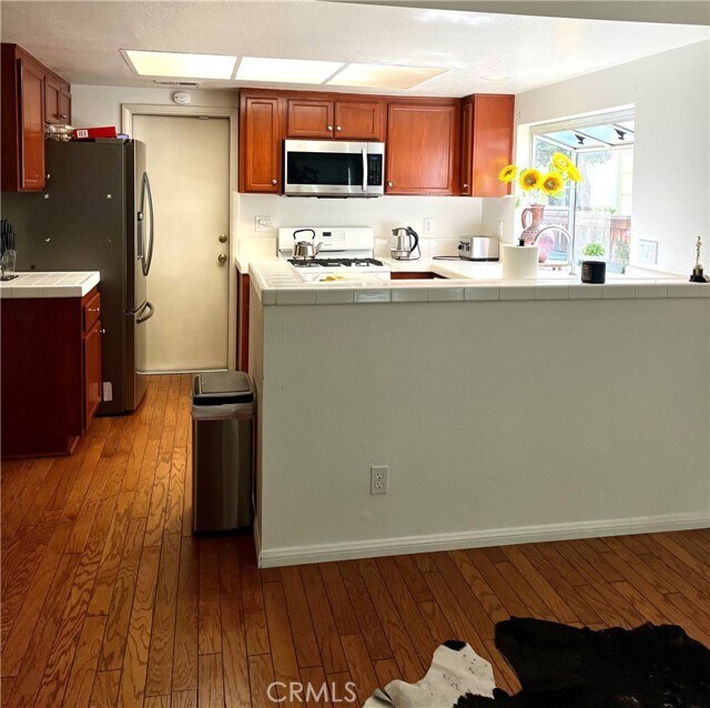 Building Photo - 9848 Yale Dr