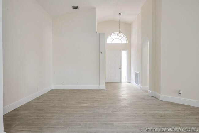 Building Photo - 172 Jones Creek Dr