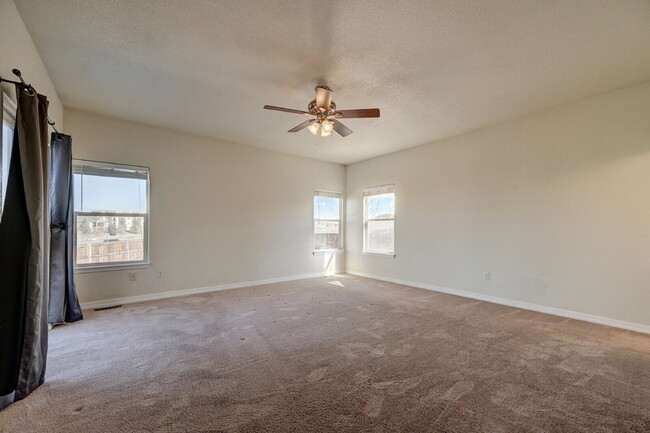 Building Photo - $2,750.00, 3 Bed, 2 Bath Ranch Style Home ...