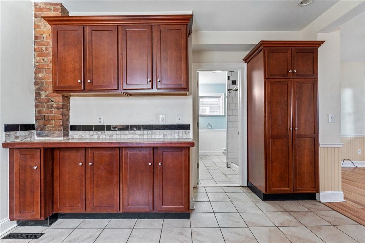 Building Photo - 53 Beekman St