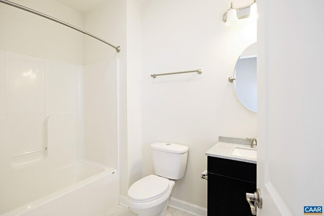 Building Photo - 2135 Saranac Ct