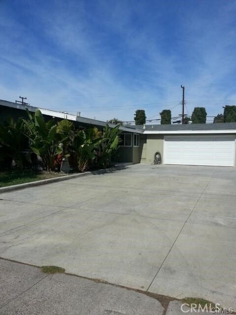 Primary Photo - 1571 W Crone Ave