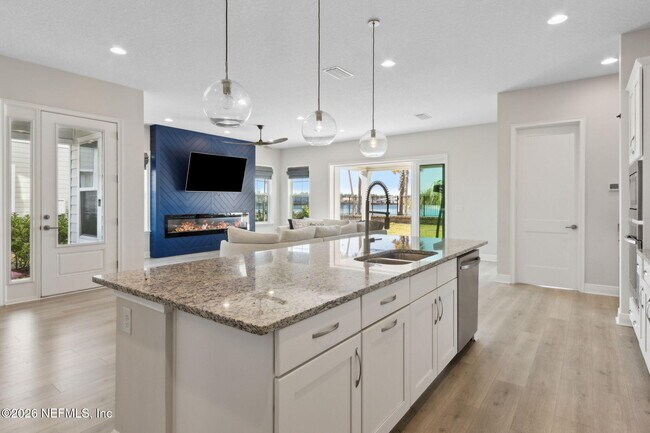 Building Photo - 401 Marquesa Cir