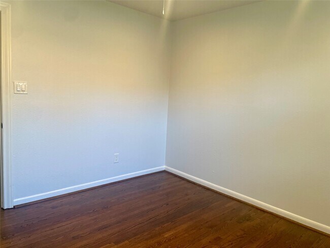 Building Photo - 7953 Turquoise Ln