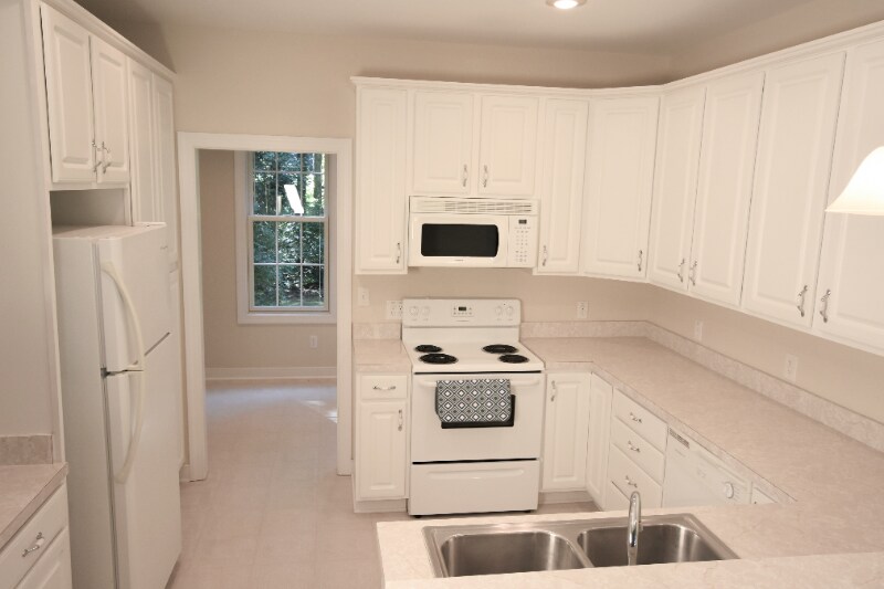 Building Photo - 19495 Briar Patch Dr