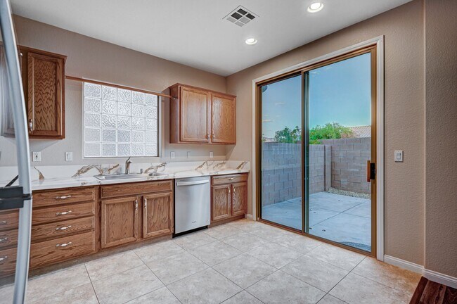 Building Photo - Three Bedroom Home in Spring Mountain Ranch