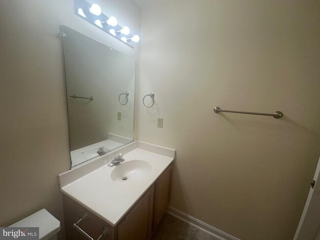 Building Photo - 3877 Shiner Ct