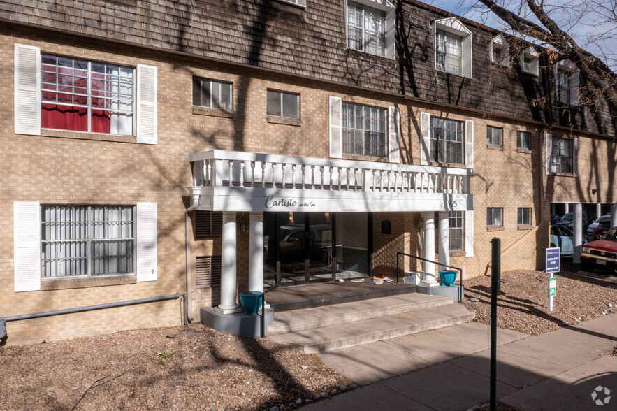 Entrance - Carlisle on the Park Apartments