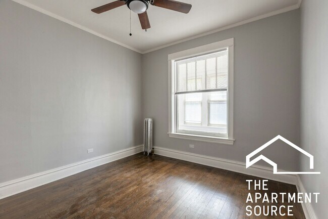 Building Photo - 1226 W Rosemont Ave