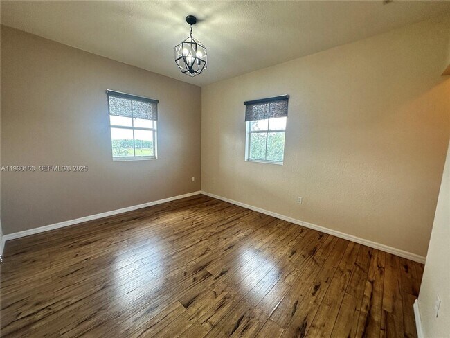 Building Photo - 10800 NW 88th Terrace