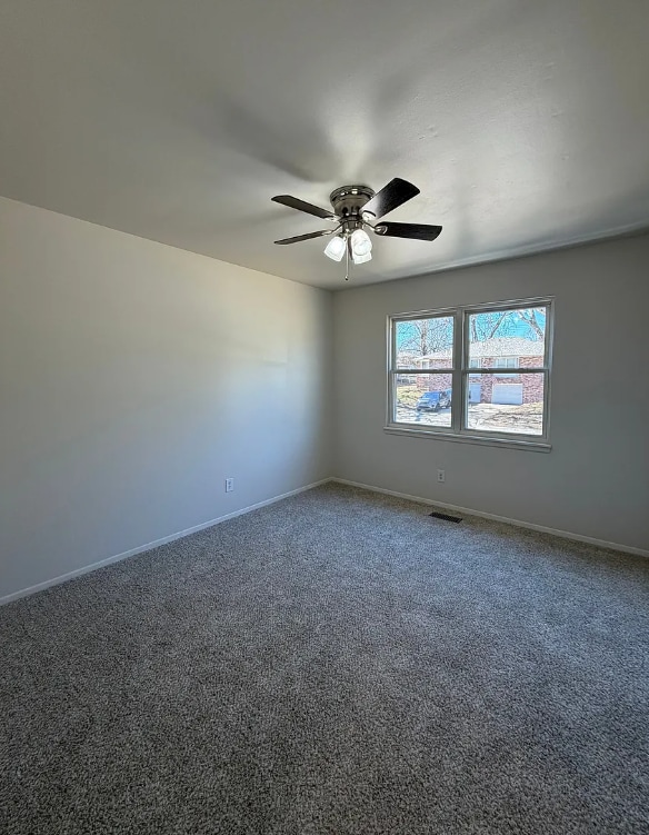 Building Photo - 5711 NW Hillside Dr